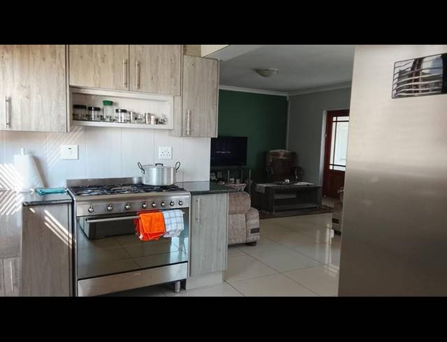 3 BEDROOM HOUSE FOR SALE IN GREENHILLS